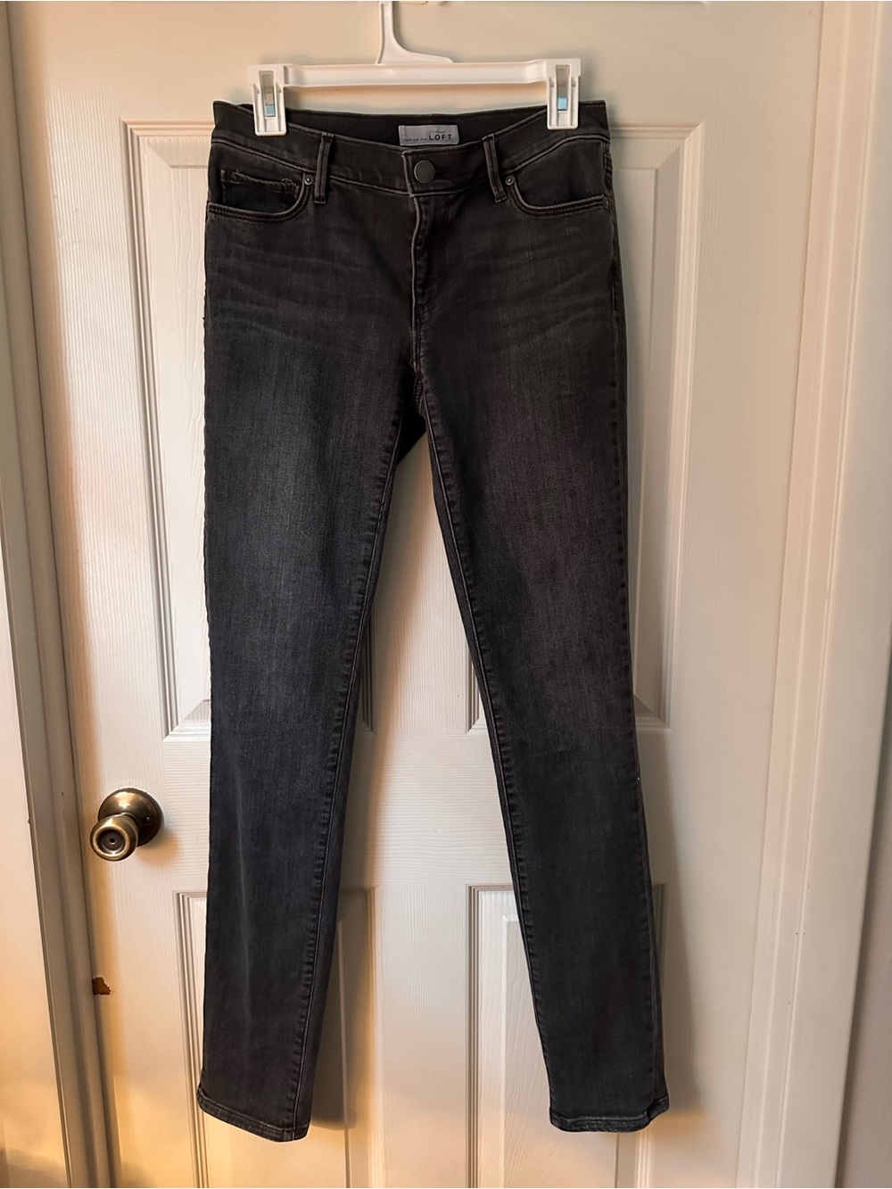 Ann Taylor Black-Gray Modern Skinny Jeans size 2/26